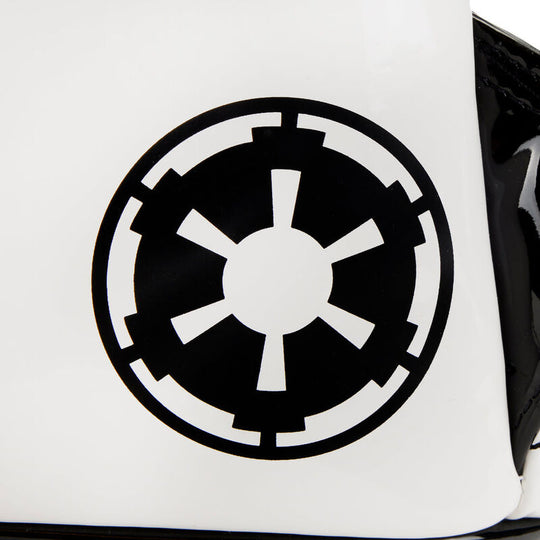 Photo du sac à dos Star Wars porté montrant son design compact et stylé