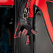 Photo du sac à dos Loungefly Spider-Man Miles Morales montrant les finitions en cuir verni vegan et les appliqués nacrés
