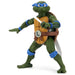 Figurine articulée Leonardo Tortues Ninja NECA de 38cm en position dynamique avec ses accessoires