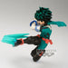 Photo de profil de la figurine Izuku Midoriya en position dynamique avec effet de mouvement