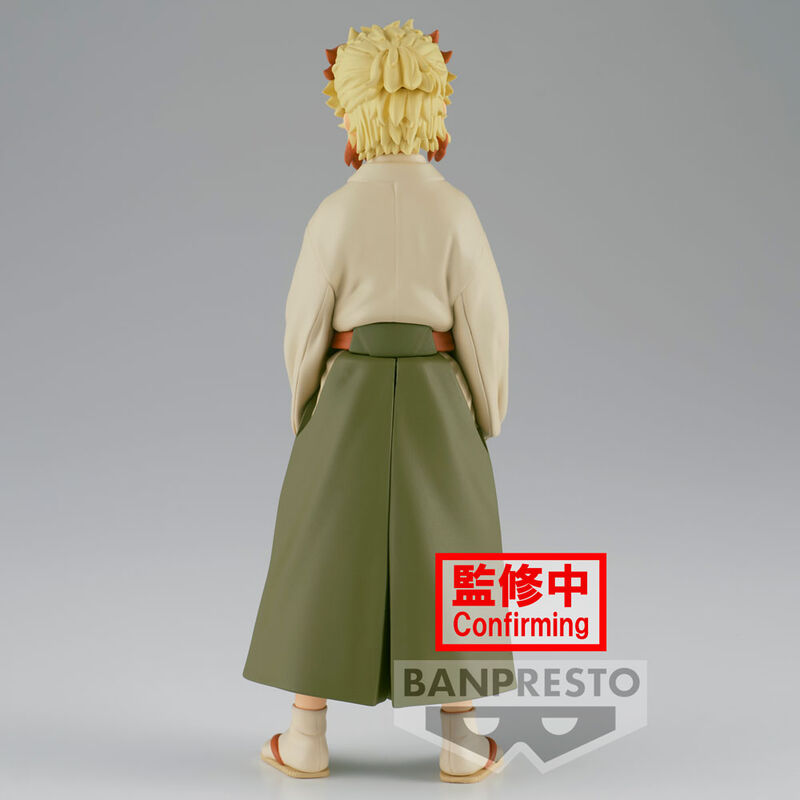 Vue latérale de la figurine Senjuro Rengoku 15cm montrant les détails de la cape et des vêtements