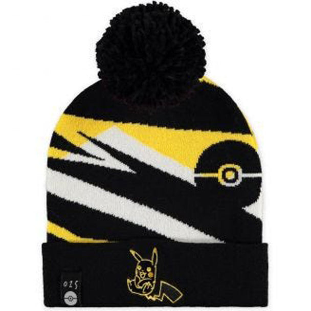 Zoom sur le bonnet Pikachu en acrylique avec détails du visage brodés
