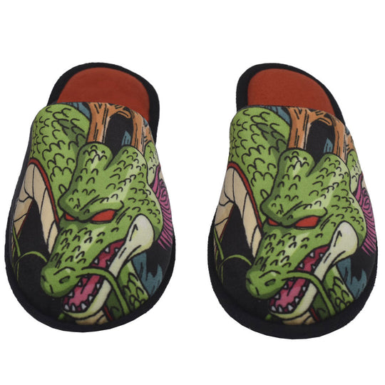 Chaussons Dragon Ball Shenron de CYP BRANDS vue de face avec le design du dragon vert sur fond noir