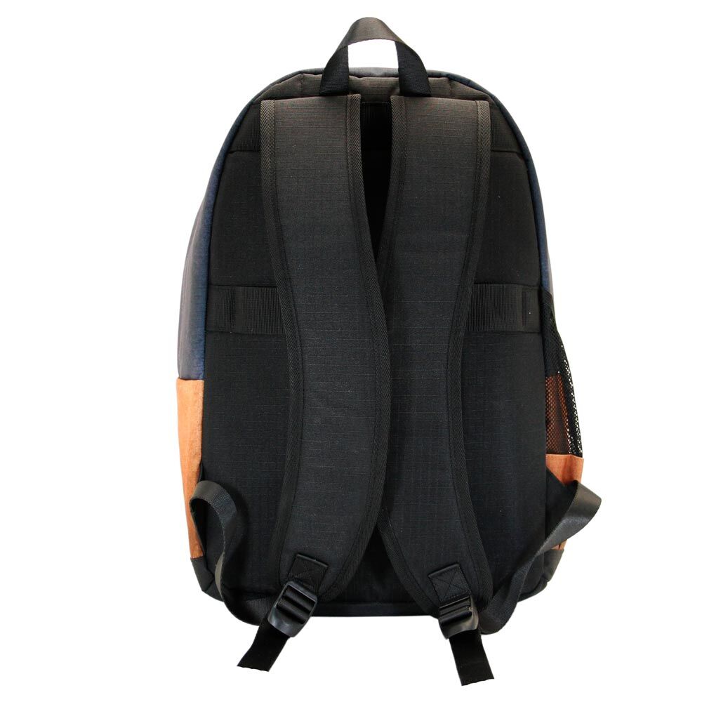 Poche frontale et poche latérale en mesh du sac à dos Naruto Shippuden pour un rangement pratique