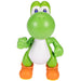 Zoom sur la figurine Yoshi JAKKS PACIFIC montrant ses fonctions interactives et textures