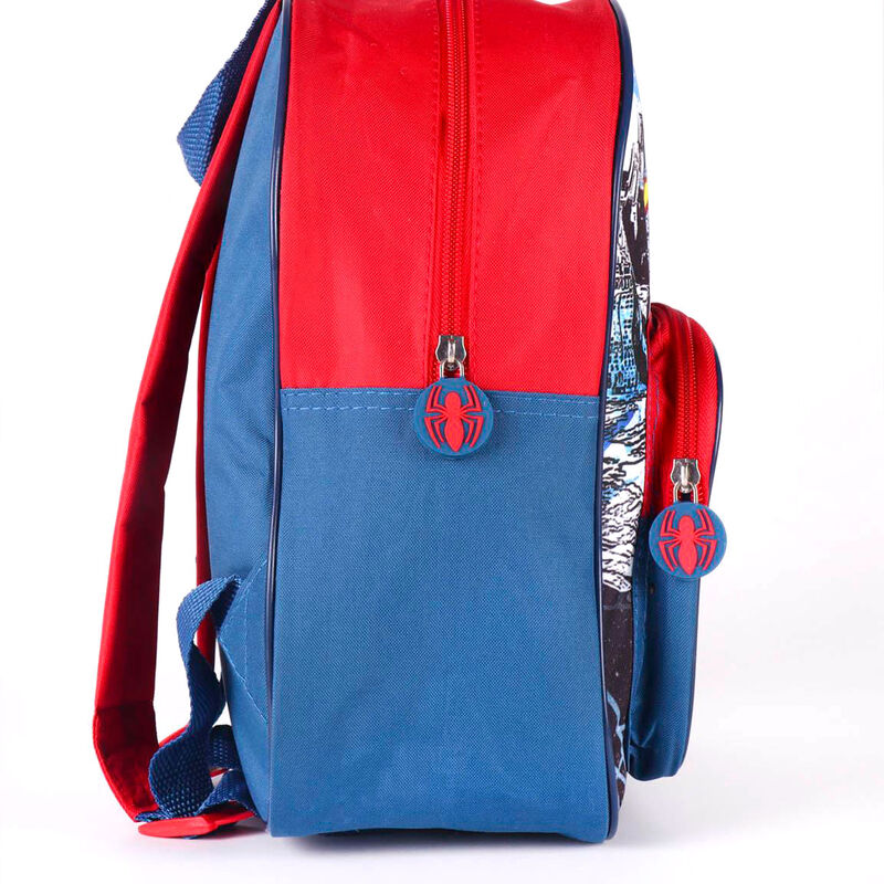 Image montrant les bretelles rembourrées et ajustables du sac à dos Marvel Spiderman