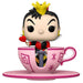 Vue rapprochée de la figurine Funko POP Reine de Cœur Tea Party montrant les détails du vinyle et les couleurs vives