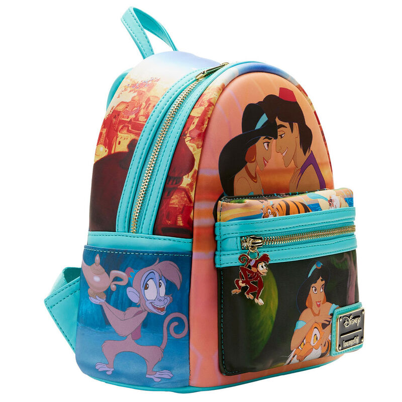 Gros plan sur les finitions en métal doré robuste du sac à dos Loungefly Jasmine Disney