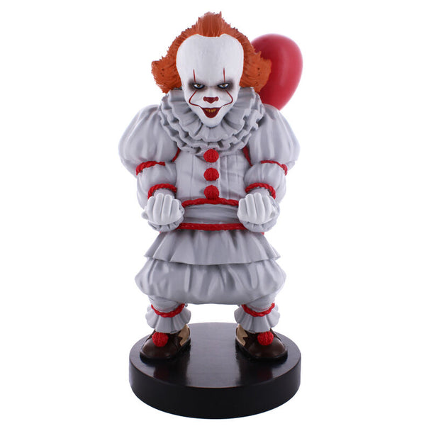 Support Cable Guy Pennywise IT 2 de 21 cm tenant une manette PlayStation 5 DualSense
