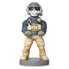 Support Cable Guy Lt. Simon Ghost Call of Duty en position avec manette PS5 DualSense posée dessus