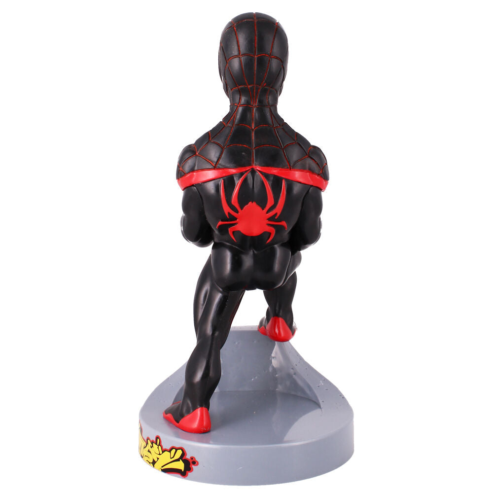 Vue rapprochée du support Spiderman avec manette Xbox Series S/X en charge