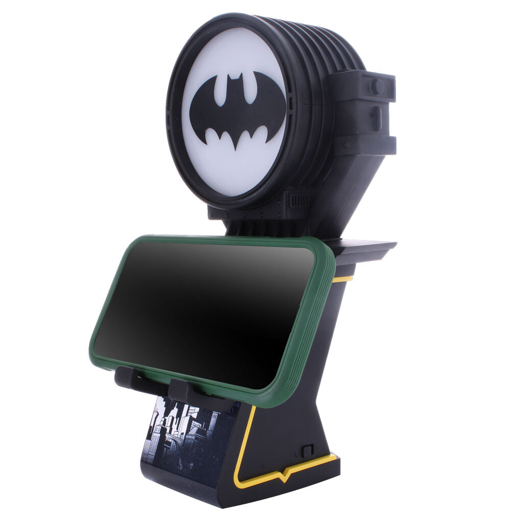 Zoom sur le port USB double charge rapide intégré au support de charge Batman DC Comics