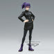 Zoom sur la figurine BANPRESTO Maki Zenin montrant la posture dynamique et les accessoires du personnage