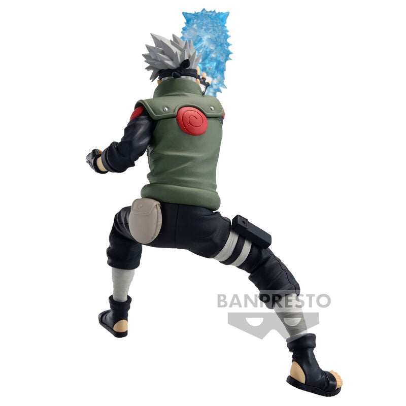 Vue arrière de la figurine BANPRESTO Kakashi Hatake montrant les détails du manteau et cheveux