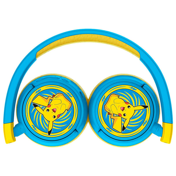 Vue de profil du casque Pokémon Pikachu montrant le logo Pikachu sur l’oreillette
