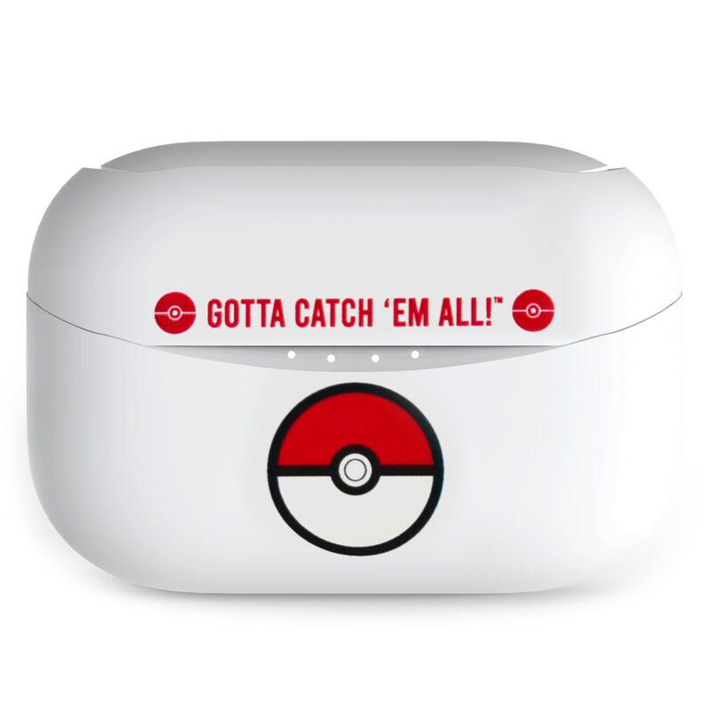 Gros plan sur un écouteur Pokémon Pokeball illustrant les détails du design et la taille adaptée aux enfants