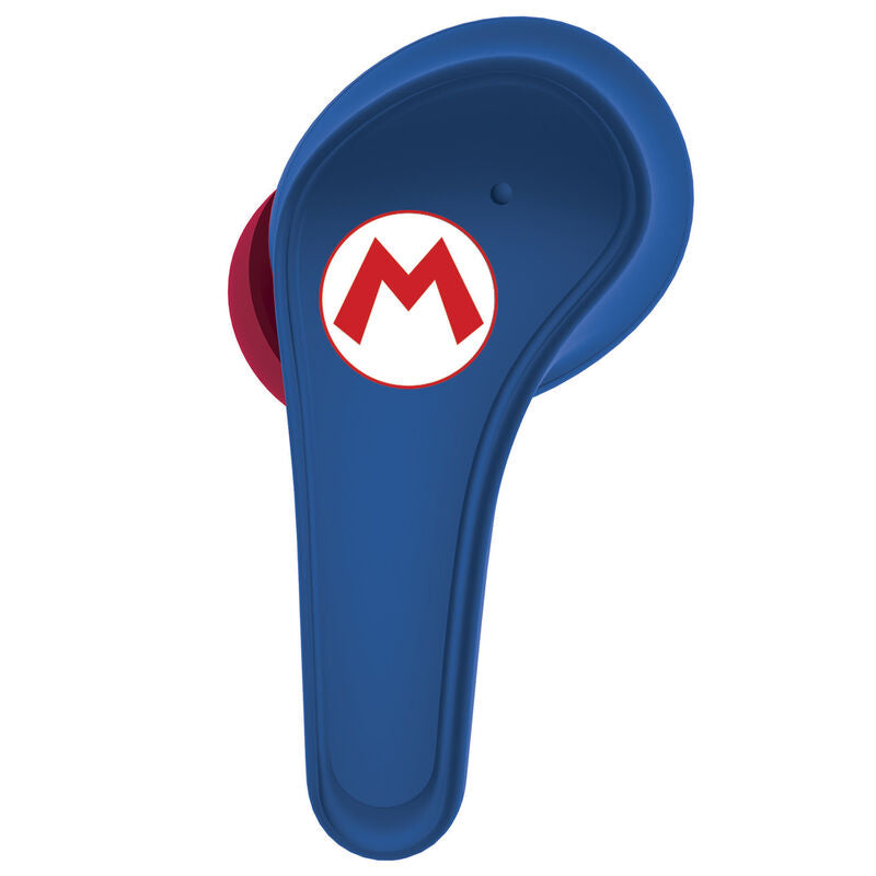 Écouteurs Nintendo Super Mario posés à côté du boîtier de chargement, montrant leur taille compacte