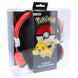 Casque Pokémon porté par un enfant, illustrant le confort et l'ajustement facile de l'arceau.