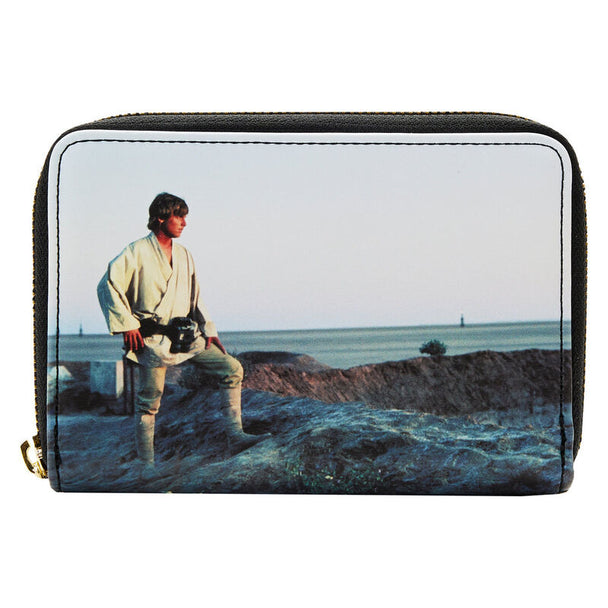 Portefeuille Loungefly Star Wars A New Hope fermé montrant le design imprimé original
