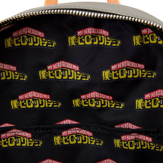 Intérieur du sac à dos avec doublure coordonnée et espace de rangement pratique