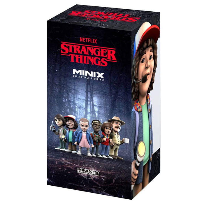 Zoom sur le visage expressif de la figurine Dustin Stranger Things MINIX avec son chapeau caractéristique