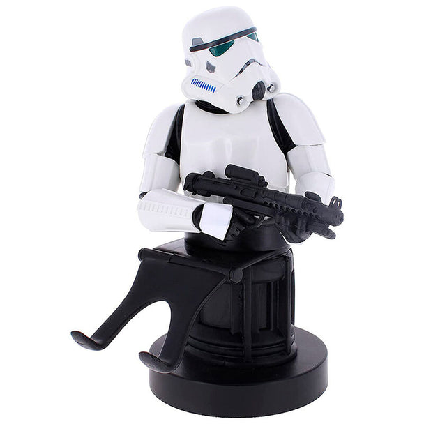 Support câble Stormtrooper Star Wars de 20cm tenant une manette PlayStation 5 DualSense