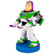 Vue d'ensemble du support Buzz Lightyear posé sur un bureau de gamer avec accessoires.