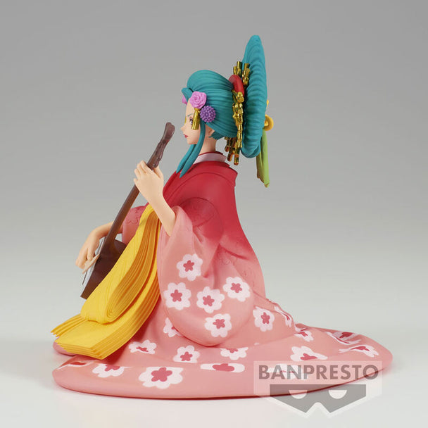Profil gauche de la figurine Komurasaki BANPRESTO montrant les couleurs vives et le design soigné