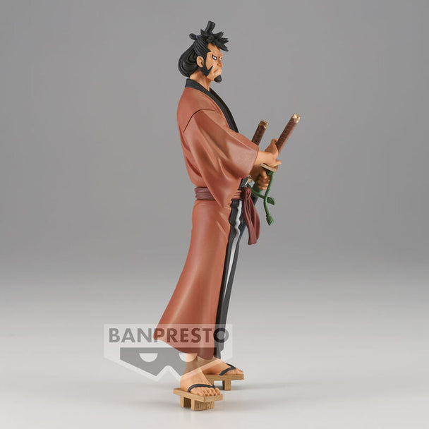 Profil gauche de la figurine Kin'emon avec ses vêtements traditionnels et accessoires