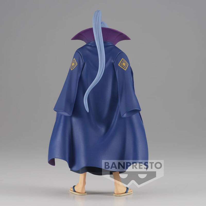 Gros plan sur le visage expressif de la figurine Denjiro One Piece DXF The Grandline Men