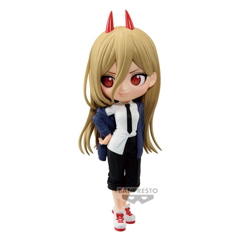 Vue latérale de la figurine Power Q Posket Chainsaw Man montrant les détails du costume