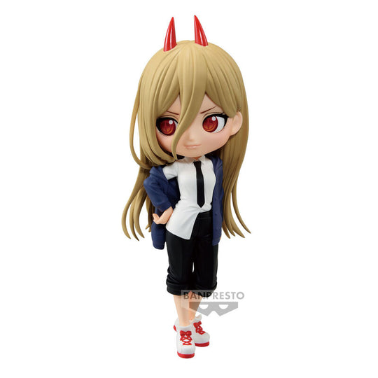 Vue latérale de la figurine Power Q Posket Chainsaw Man montrant les détails du costume