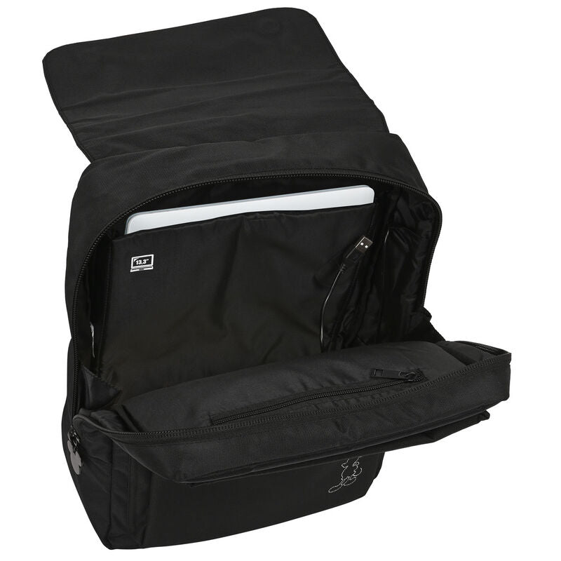 Connecteur USB externe sur le côté du sac pour charger un téléphone portable facilement