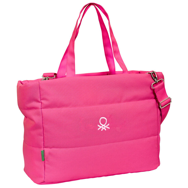 Vue rapprochée du compartiment principal du sac Benetton Raspberry avec fermeture éclair grand format ouverte