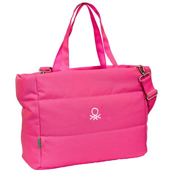 Vue rapprochée du compartiment principal du sac Benetton Raspberry avec fermeture éclair grand format ouverte