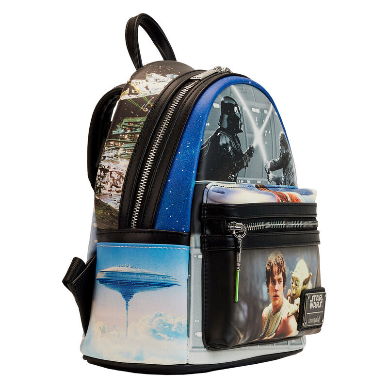 Gros plan sur les motifs imprimés inspirés de Star Wars sur le sac à dos Loungefly