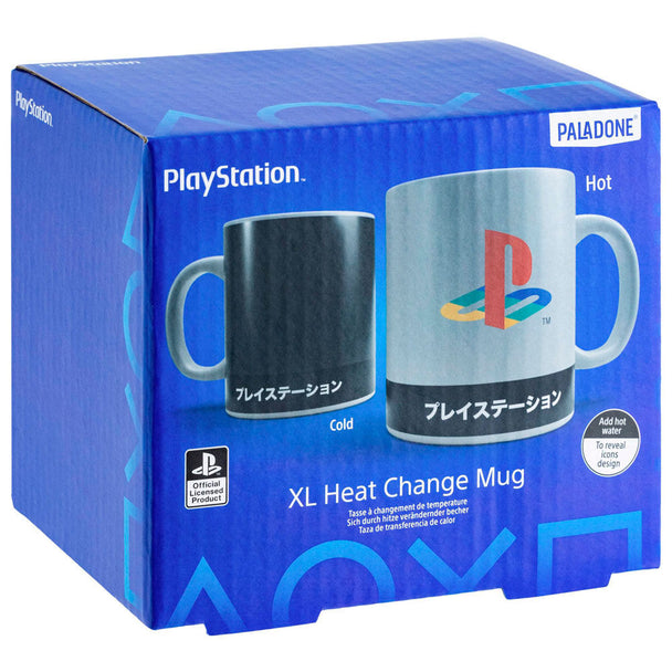 Mug PlayStation 550ml en céramique avec logo katakana visible sur fond noir