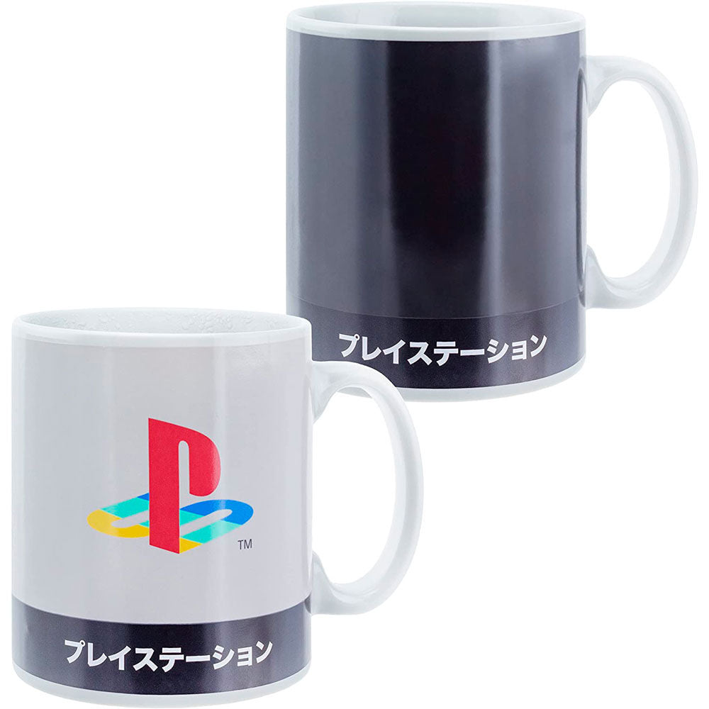 Mug PlayStation PALADONE montrant le logo thermosensible apparaissant avec la chaleur