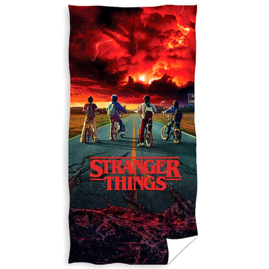 Serviette de plage microfibre Stranger Things NETFLIX, dimensions 140x70cm, design officiel série TV.