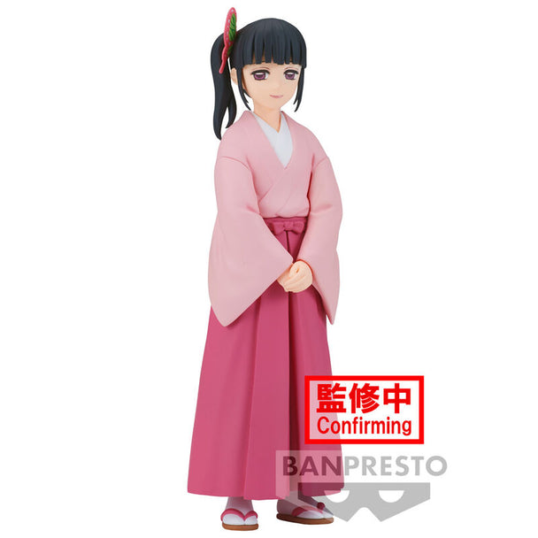 Figurine Kanao Tsuyuri de Demon Slayer Kimetsu no Yaiba en pose dynamique, hauteur 14cm, vue de face avec détails précis