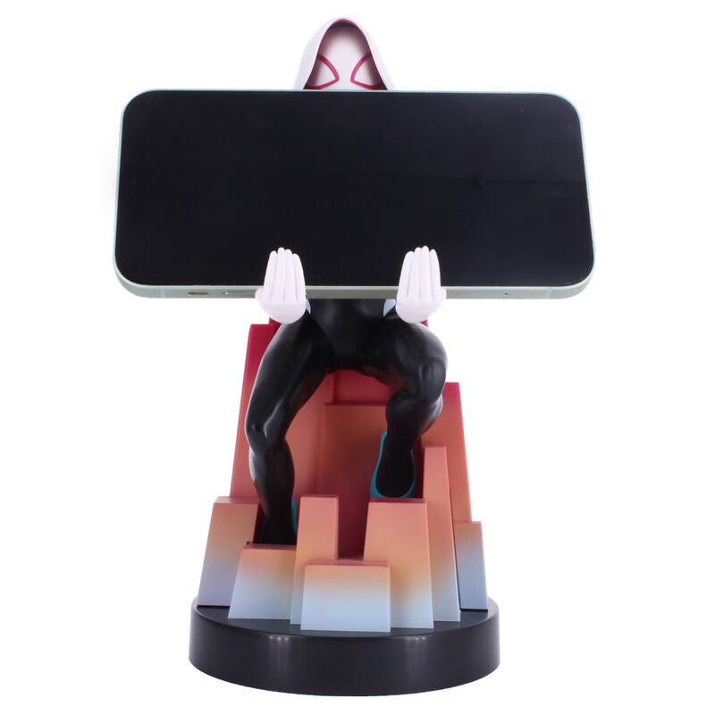 Photo de la figurine Marvel Spider Gwen tenant une manette Nintendo Switch
