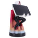 Vue en plongée de la figurine Marvel Spider Gwen tenant une manette de jeu