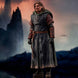 Vue latérale de la figurine Boromir The Lord of the Rings avec accessoires inclus