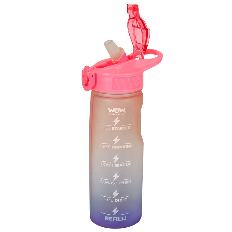Gourde WOW GENERATION 500ml posée sur une table, mettant en avant sa taille compacte et son style élégant