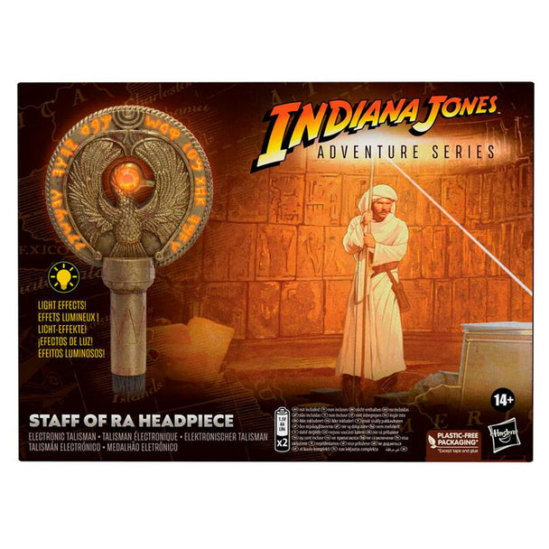 Bâton de Ra Indiana Jones posé sur son socle d'exposition avec détails métalliques et textures réalistes