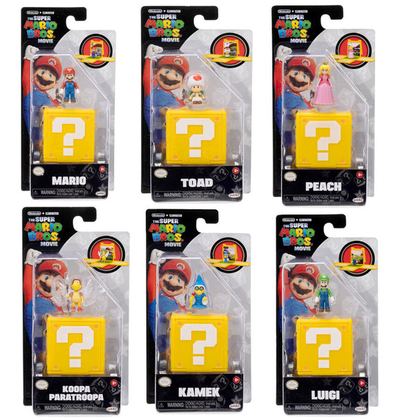 Figurine Mario en costume rouge et bleu avec casquette emblématique Super Mario Bros
