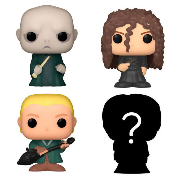 Zoom sur la figurine Bitty POP Voldemort de 2,2 cm dans son boîtier acrylique avec socle détachable, parfaite pour collectionneurs.