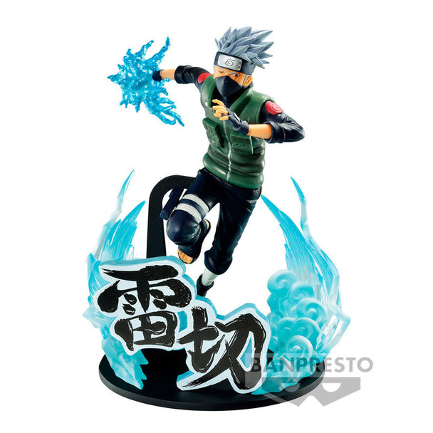 Figurine Hatake Kakashi Naruto Shippuden Vibration Stars de 21 cm en position dynamique, détails précis et couleurs fidèles au personnage.