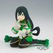 Profil latéral de la figurine Froppy montrant son costume vert et ses yeux expressifs