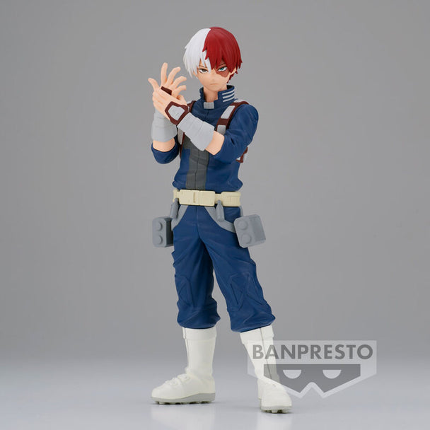Profil latéral de la figurine Shoto II montrant la posture dynamique et le design soigné